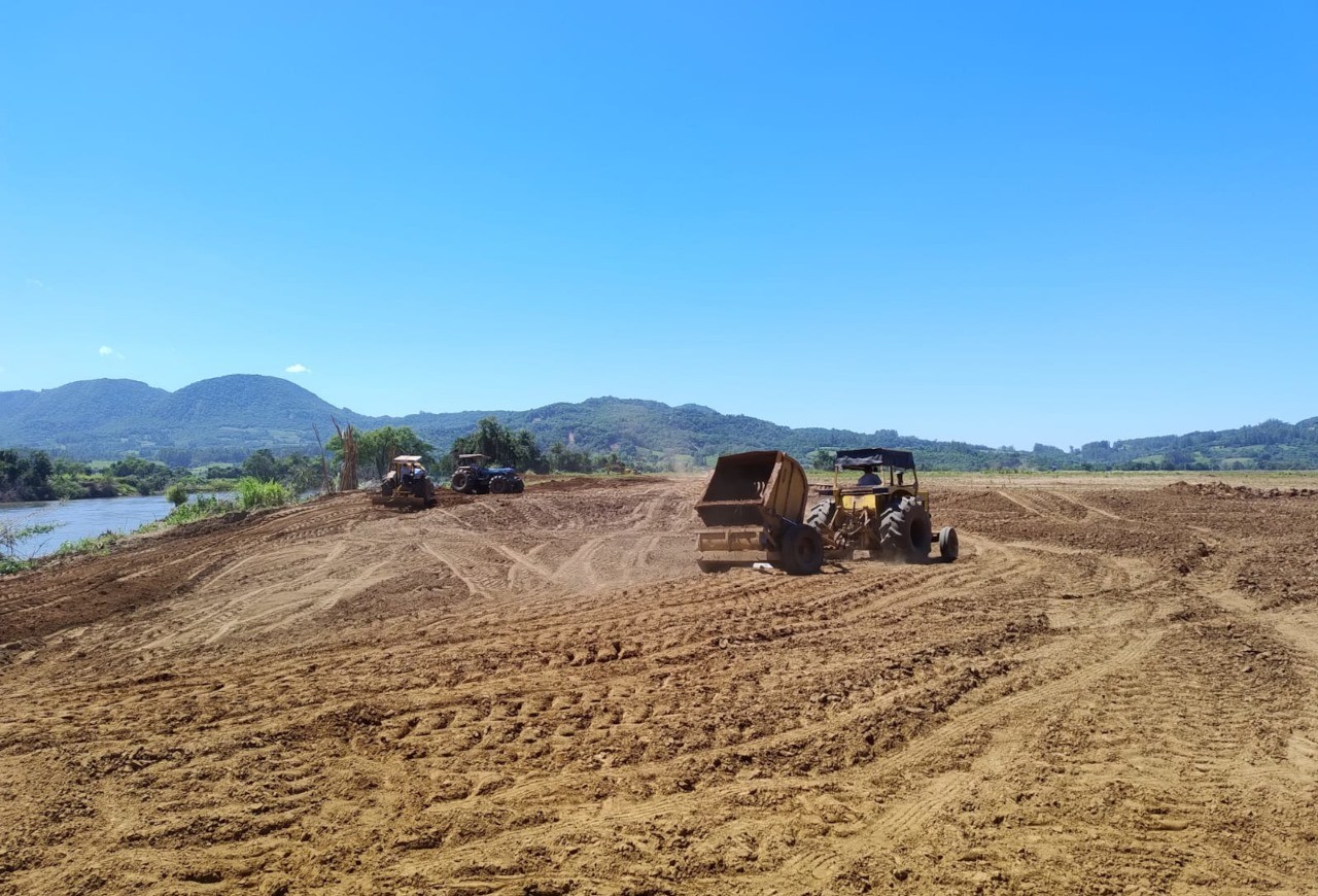 Arrozeiros doam diesel para produtores gaúchos atingidos pelas enchentes