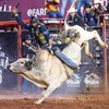 Sandro Batista montou cinco touros e só caiu de um deles antes dos 8 segundos - PBR/Divulgação