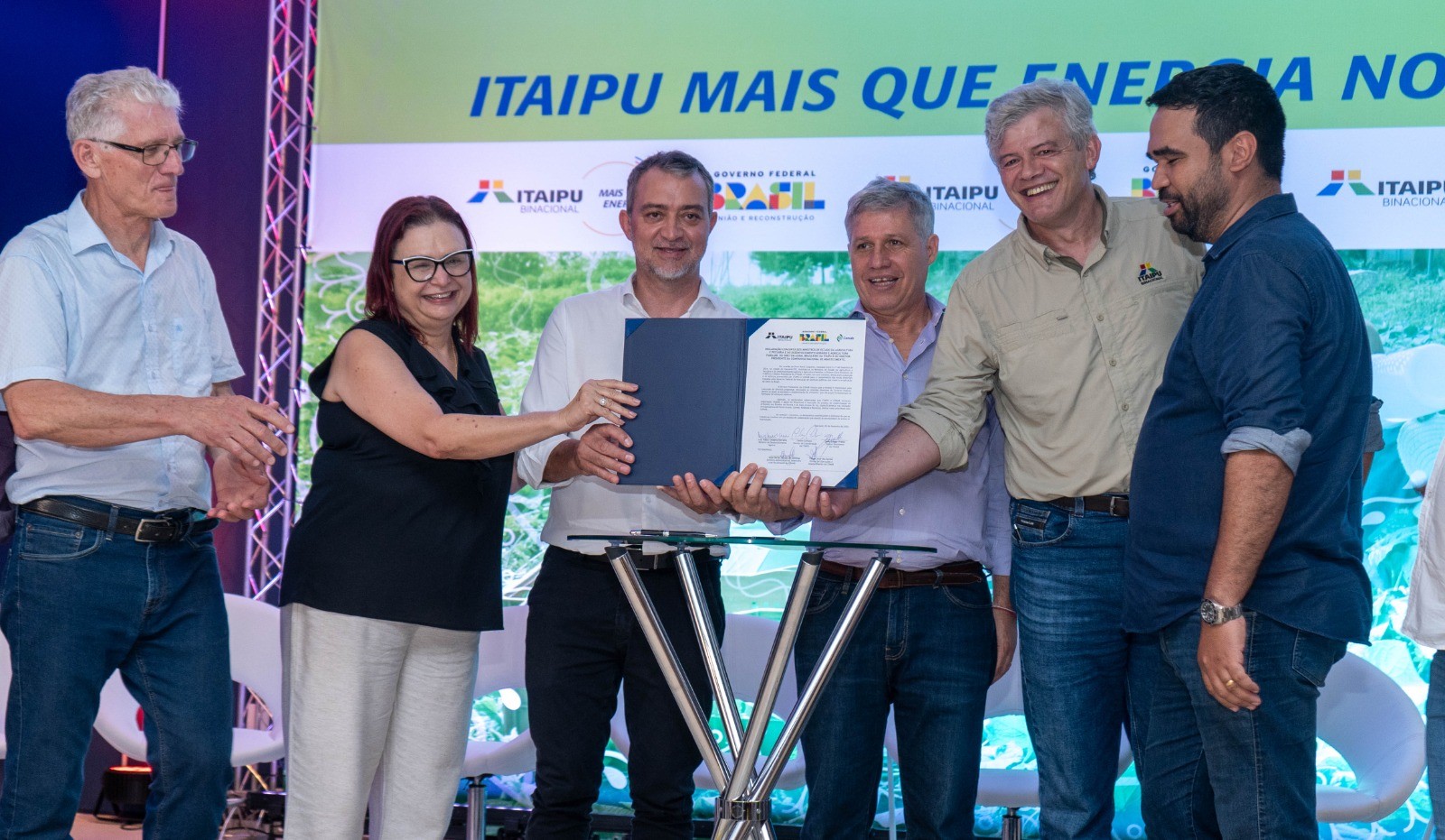 Itaipu firma parceria com Conab para modernizar armazéns estatais