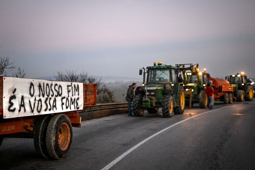 Manifestação de agricultores contra IBAMA em Paulistana Piauí