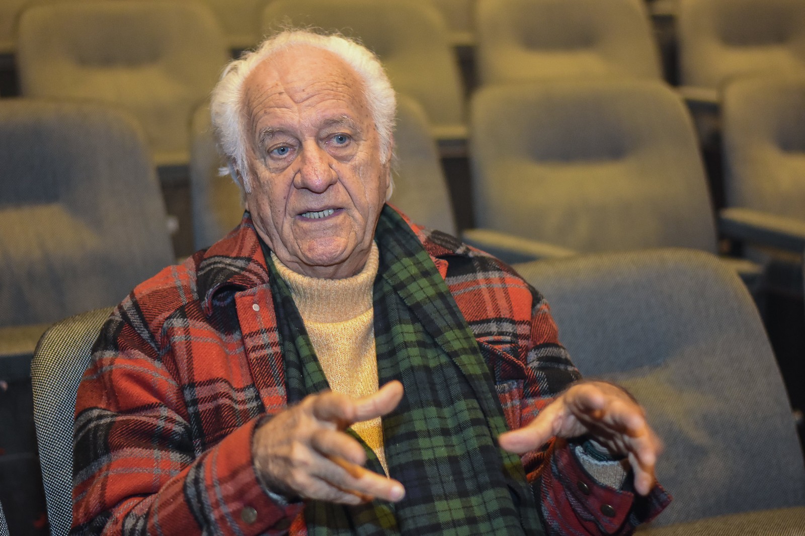 Morre aos 86 anos o cantor e compositor Rolando Boldrin