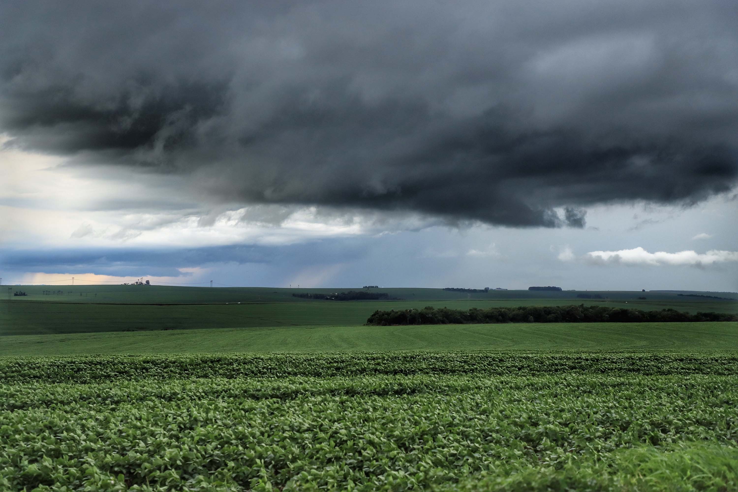 Chuva retorna ao Sul e ganha intensidade no Sudeste