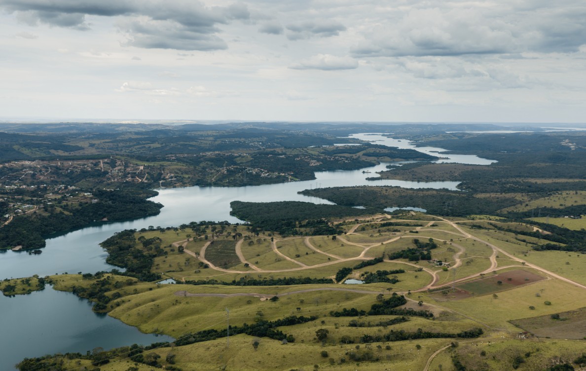 Lago Corumbá IV: o modelo de quem pensa o território antes da obra