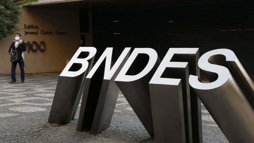 No segundo semestre da safra, até junho deste ano, o BNDES ainda tem outros R$ 20,1 bilhões disponíveis para contratação em programas do Plano Safra