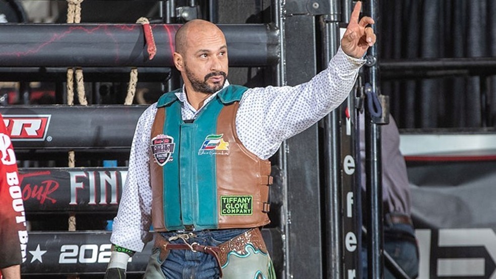 Brasileiro Alisson de Souza campeão da segunda divisão da PBR