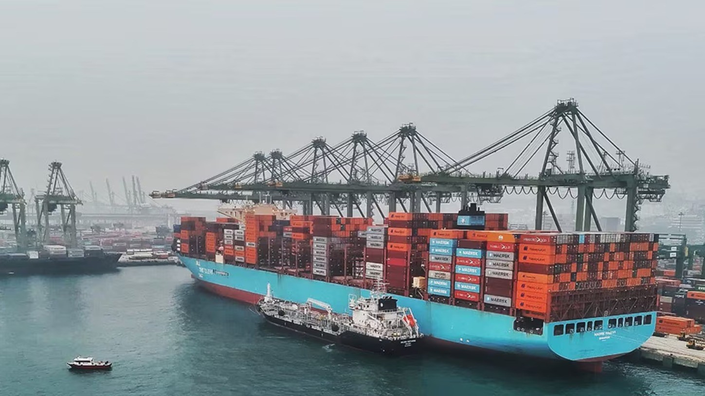 Maersk realiza seu primeiro abastecimento comercial de navio com etanol