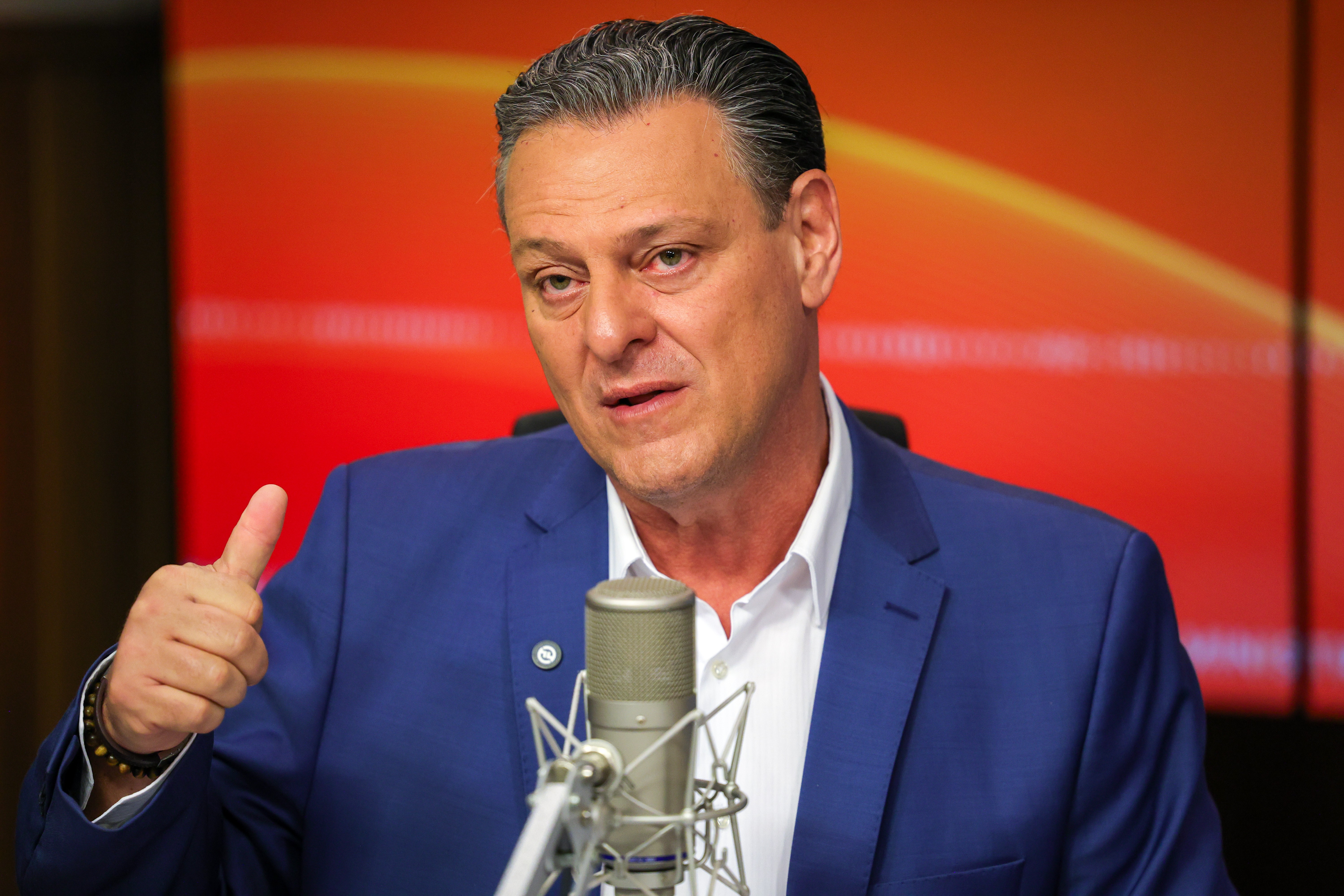 Cenário geopolítico exige cautela na compra de fertilizantes, diz ministro