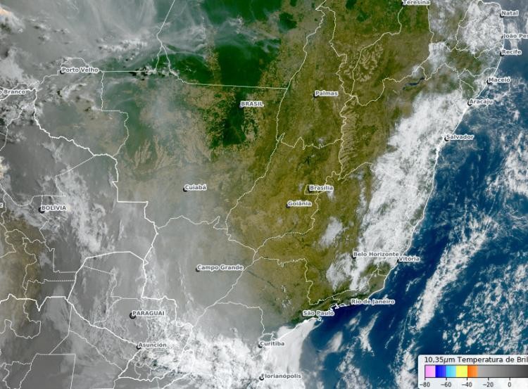 Ventos carregam fumaça das queimadas para o Sul do país