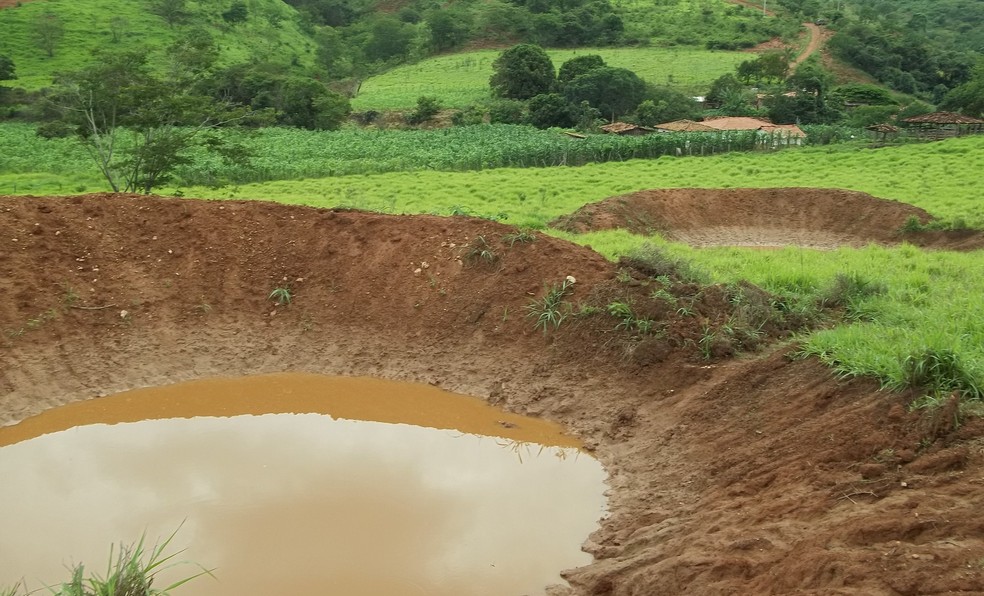 As barragens evitam as enxurradas em regiões de terrenos ondulados — Foto: Divulgação