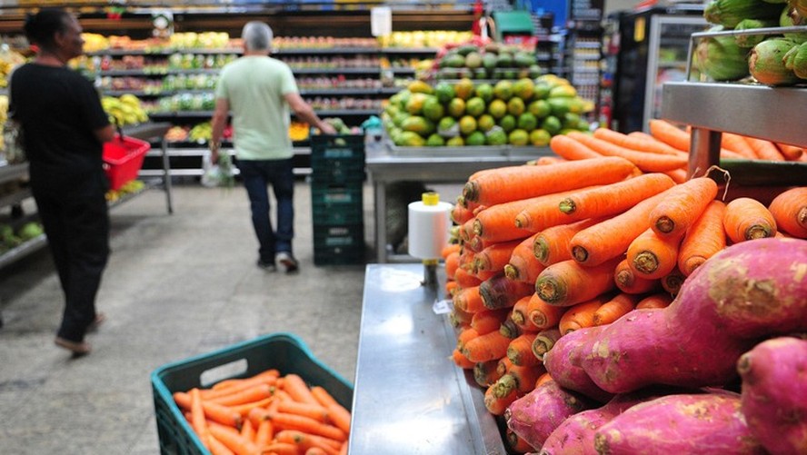 Preos dos alimentos caiu 0,91% em agosto, segundo INPC
