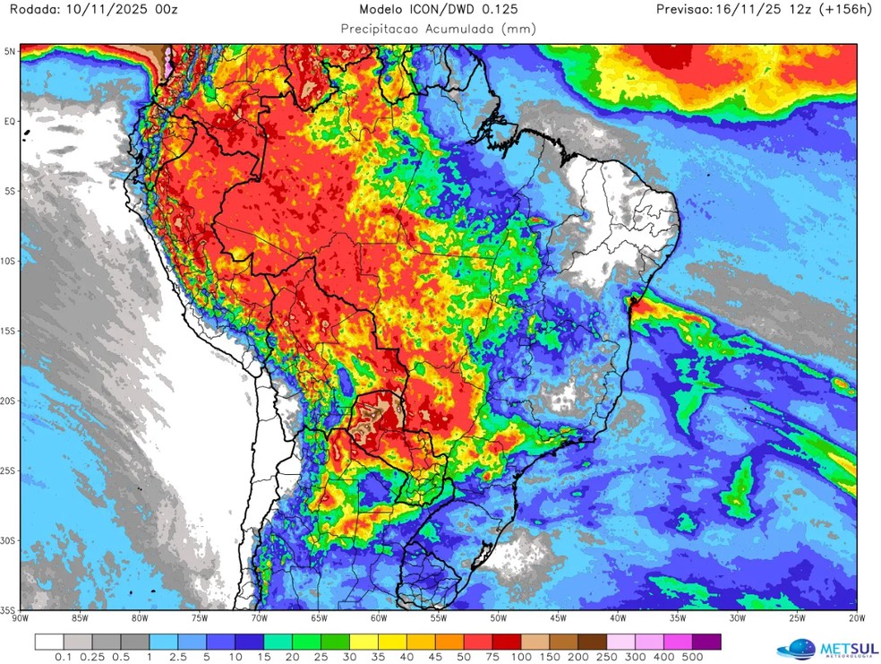 Ciclone se afasta, mas chuvas permanecem no país — Foto: MetSul