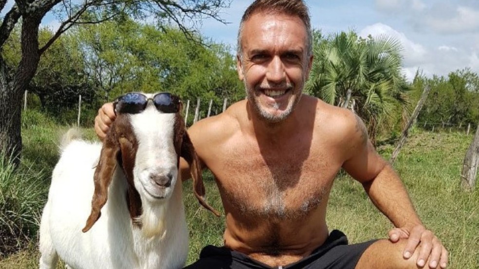 Gabriel Batistuta administra uma fazenda de 20 mil hectares na Argentina — Foto: Reprodução/@gabrielbatistutaok