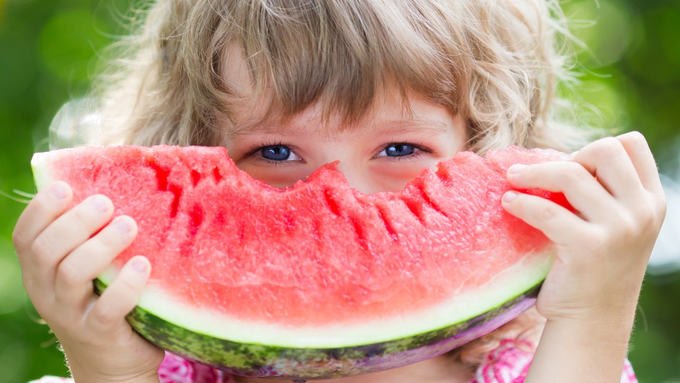 A melancia, apesar de ser tratada como fruta, é uma hortaliça — Foto: Canva/ Creative Commoms