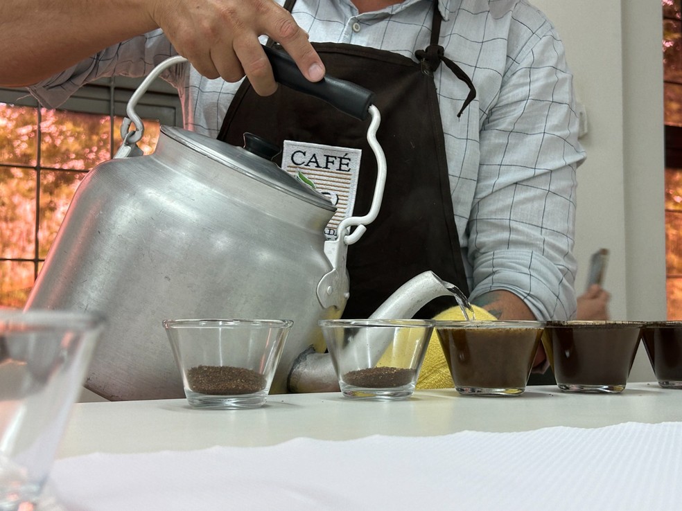 A formação de um degustador de café dura uma semana — Foto: IDR/Divulgação